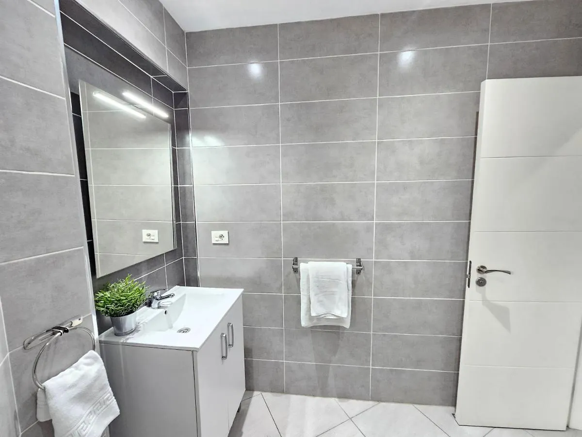 New Seafront Dreaming View Apartment, Los Cristianos Arona
